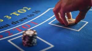 Live-dealer tables dan slot games yang tersedia di soya togel